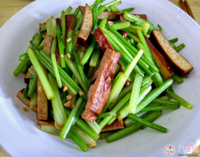 吃芹菜會殺精是真的嗎 哪些東西不利于精子的成長 吃芹菜會殺精是真的嗎 哪些東西不利于精子的成長