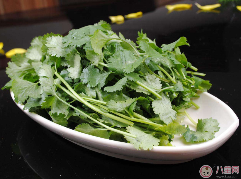 吃芹菜會殺精是真的嗎 哪些東西不利于精子的成長 吃芹菜會殺精是真的嗎 哪些東西不利于精子的成長