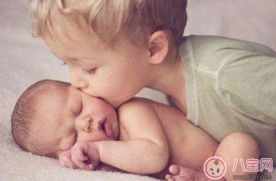 養(yǎng)一個(gè)孩子好還是兩個(gè)孩子好 養(yǎng)一個(gè)孩子和兩個(gè)孩子的區(qū)別