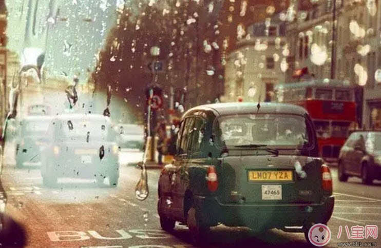 下雨天孕婦出門(mén)需要注意什么 孕婦下雨天出門(mén)要帶什么東西