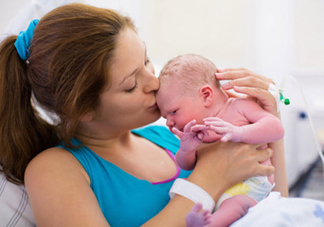 媽媽第一次看到自己生的寶寶是什么感覺(jué)