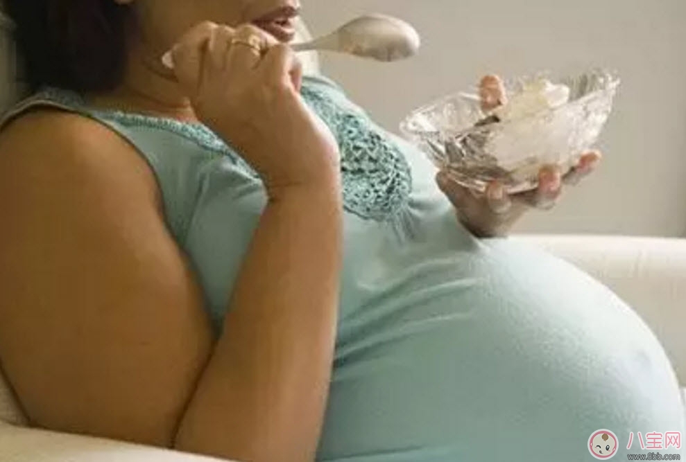 孕婦可以吃冷飲雪糕嗎 懷孕中期可以吃冷飲嗎