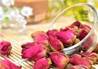 孕婦可以喝玫瑰花泡水嗎 孕婦喝玫瑰茶流產(chǎn)是真的嗎