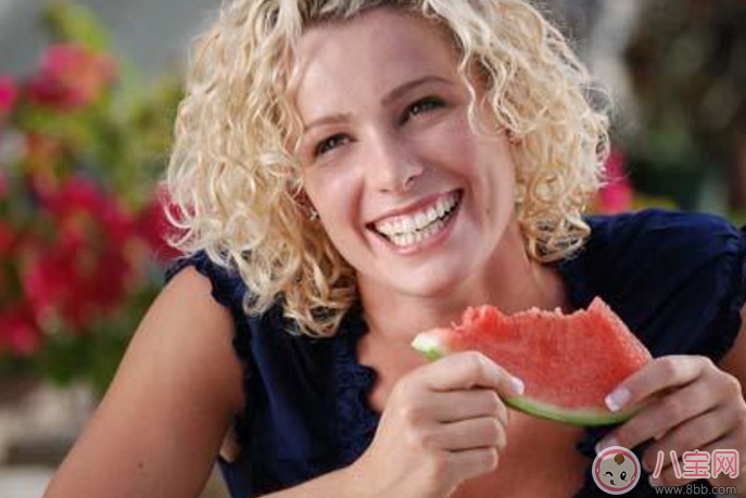 孕婦怎么吃西瓜比較好 懷孕媽媽吃西瓜的正確姿勢