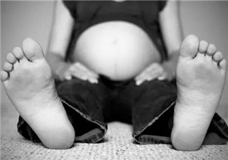 孕晚期水腫怎么辦 孕晚期水腫怎么消除