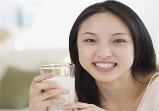 懷孕要不要喝孕婦奶粉 孕婦奶粉最佳補(bǔ)充時(shí)間