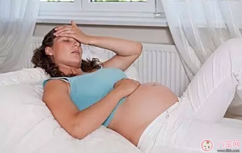 孕婦懷孕四個(gè)月中暑怎么辦 孕婦中暑對(duì)胎兒的影響有多大 孕婦懷孕四個(gè)月中暑怎么辦 孕婦中暑對(duì)胎兒的影響有多大