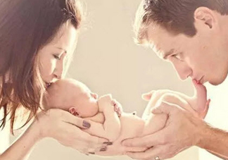 年輕爸爸第一次近距離目睹生娃是什么感覺(jué)