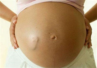 胎動(dòng)，宮縮和寶寶打嗝有什么區(qū)別