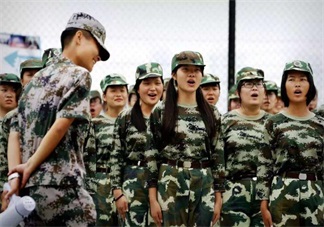 軍訓(xùn)怎么防曬曬不黑 大學(xué)生最佳防曬指南