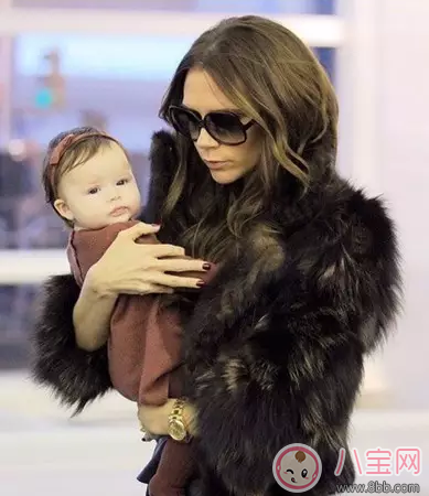 媽媽會打扮對孩子的影響居然這么大 細(xì)心打扮會對自己好也是對孩子好