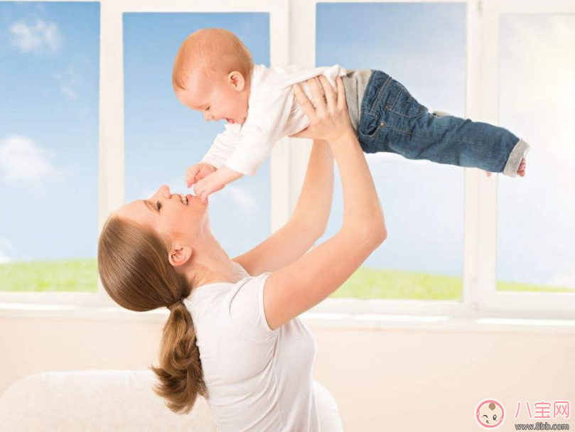 產(chǎn)后喝蜂蜜竟能減肥 產(chǎn)后喝蜂蜜減肥方法