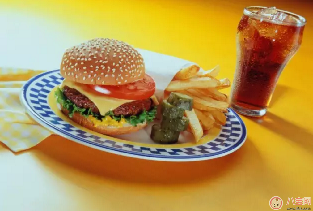 產(chǎn)后想靠網(wǎng)紅減脂可樂減肥靠譜嗎？網(wǎng)紅減脂可樂真能越喝越瘦？