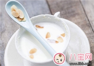 哺乳期喝杏仁奶好處多 美容養(yǎng)顏還補鈣 哺乳期喝杏仁奶好處多 美容養(yǎng)顏還補鈣