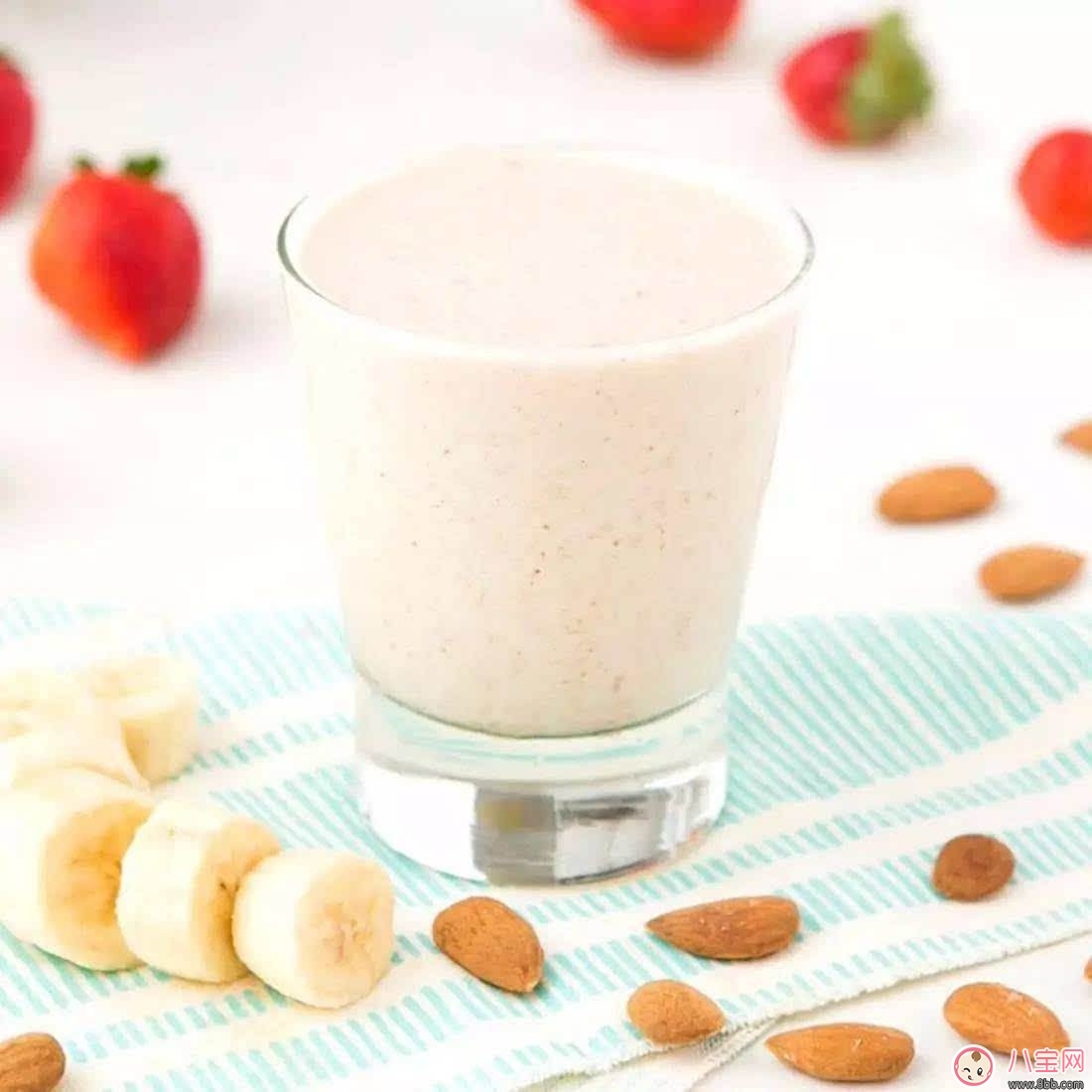 哺乳期喝杏仁奶好處多 美容養(yǎng)顏還補鈣 哺乳期喝杏仁奶好處多 美容養(yǎng)顏還補鈣