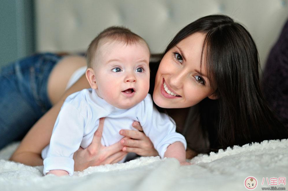 產(chǎn)后護理要到位 一不小心就有了媽媽手頸椎病和腰疼