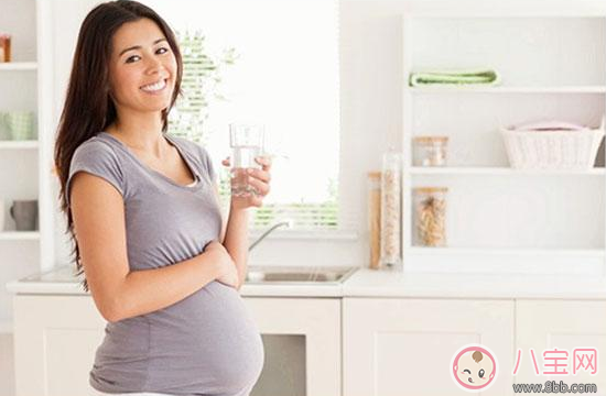 喝水其實(shí)大有講究了 隔夜的水究竟怎么喝