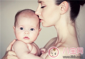 夏季母乳喂養(yǎng)的方法 母乳喂養(yǎng)的常見問題 夏季母乳喂養(yǎng)的方法 母乳喂養(yǎng)的常見問題