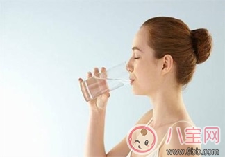 坐月子期間老是口渴是正常現(xiàn)象嗎     坐月子口渴怎么補(bǔ)水