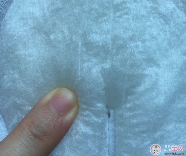 新安怡防溢乳墊怎么樣好用嗎 新安怡防溢乳墊吸水性測(cè)評(píng)使用