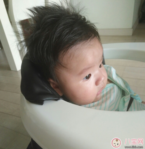 孩子學(xué)走路學(xué)步機(jī)怎么選 7-18月嬰兒學(xué)步車試用測評