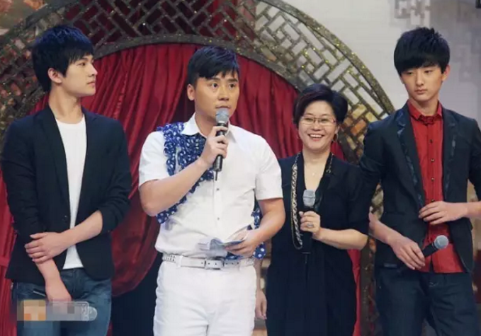 于小彤竟然單身 到底是誰套出他的話的呢？