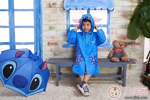 祖國花朵專用雨衣 給寶寶選什么雨衣好