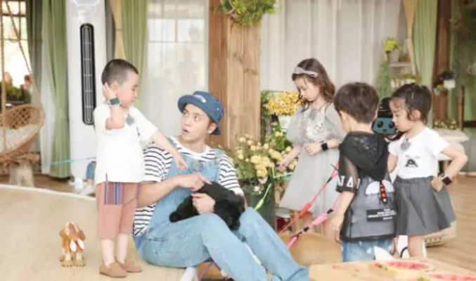 《小手牽小狗》羅志祥帶了幾位萌娃？阿拉蕾的表現(xiàn)怎么樣