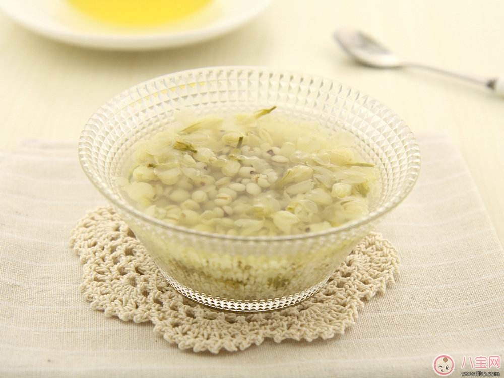 2017軍訓(xùn)如何簡(jiǎn)單粗暴防曬 吃對(duì)食物擁有天然防曬霜