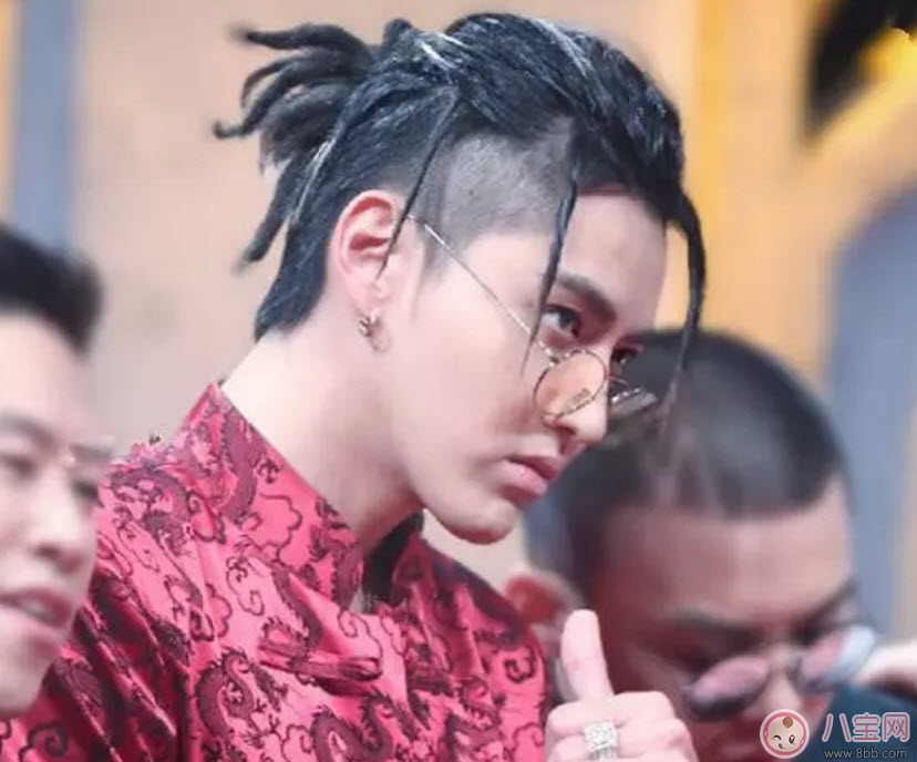 吳亦凡菠蘿頭發(fā)型圖片 2017吳亦凡發(fā)型圖片盤點(diǎn)