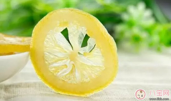 孕婦吃檸檬的好處有哪些 孕婦鮮檸檬和干檸檬哪個(gè)泡水好