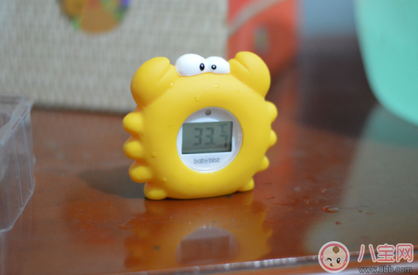 秋季寶寶水溫計(jì)哪款好 棒棒豬小水溫計(jì)測(cè)評(píng)
