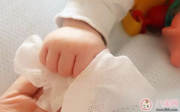 寶寶一臟就用濕巾 寶寶濕巾并沒(méi)有你想的那么好