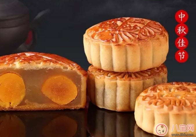 懷孕早期可以吃月餅嗎 孕婦能吃蛋黃白蓮蓉月餅嗎