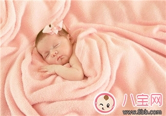 黃磊兒子可愛(ài)白嫩 新生兒寶寶皮膚如何護(hù)理