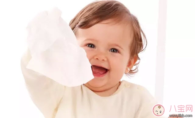 濕巾可以給寶寶用來洗臉嗎 寶寶早上用濕巾洗臉好嗎
