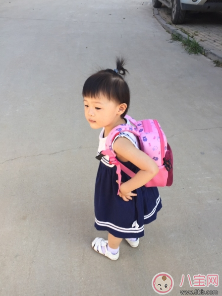 上學(xué)小書包用哪款好 uek幼兒園寶寶書包測評