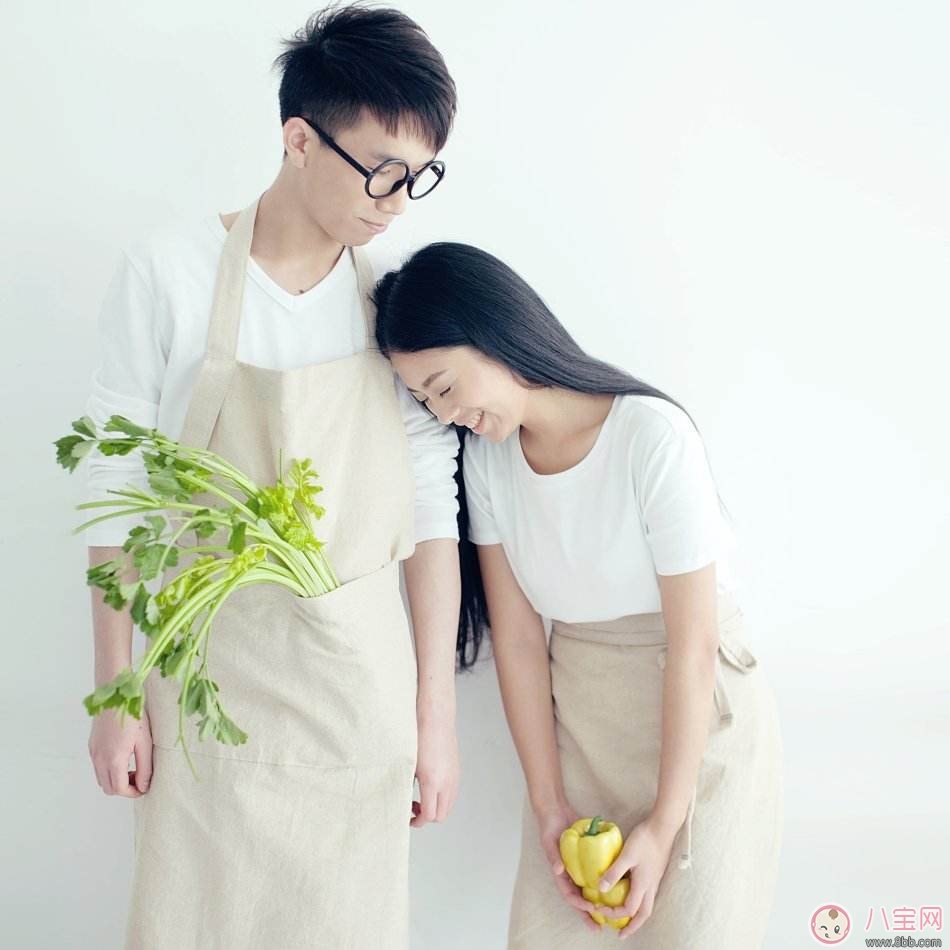 七夕送女朋友什么禮物好?200塊以內(nèi)，在線等，挺急的!