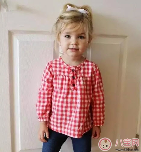 初秋需要給寶寶穿上一件肚兜嗎 初秋新生兒寶寶穿什么好 初秋需要給寶寶穿上一件肚兜嗎 初秋新生兒寶寶穿什么好