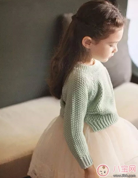 初秋需要給寶寶穿上一件肚兜嗎 初秋新生兒寶寶穿什么好 初秋需要給寶寶穿上一件肚兜嗎 初秋新生兒寶寶穿什么好