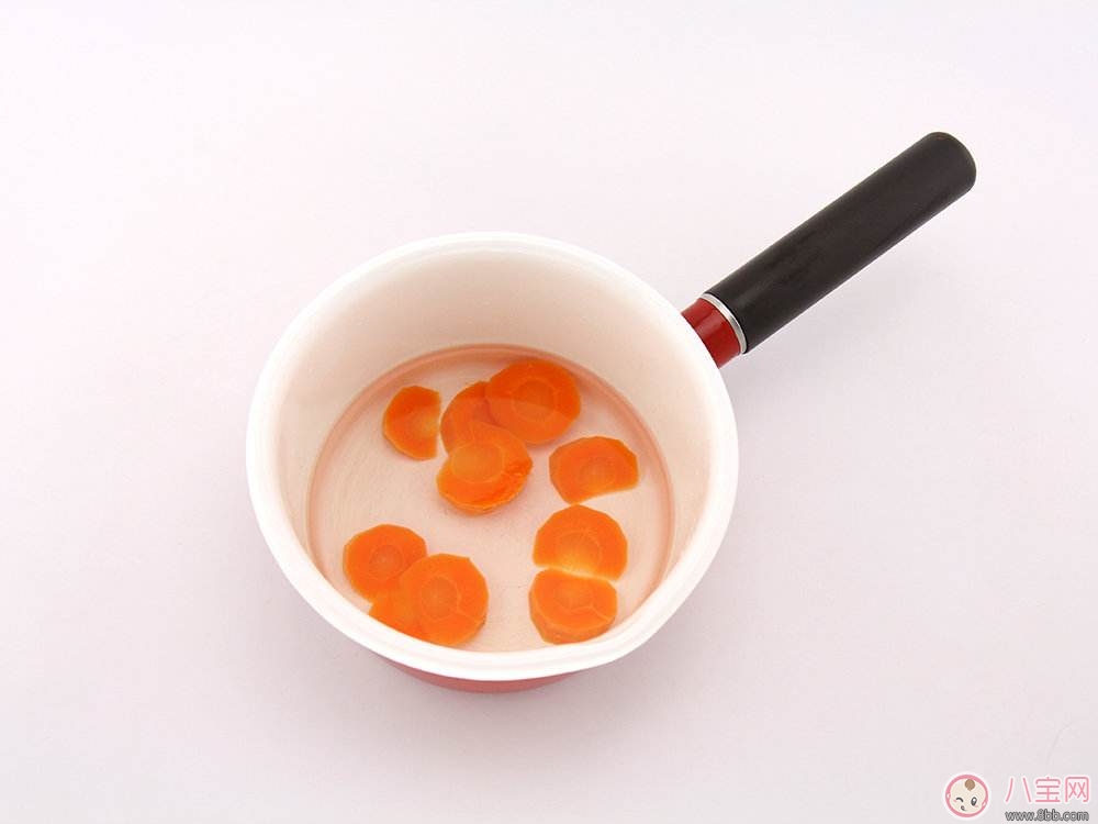 秋季寶寶飲食推薦   胡蘿卜營養(yǎng)又美味