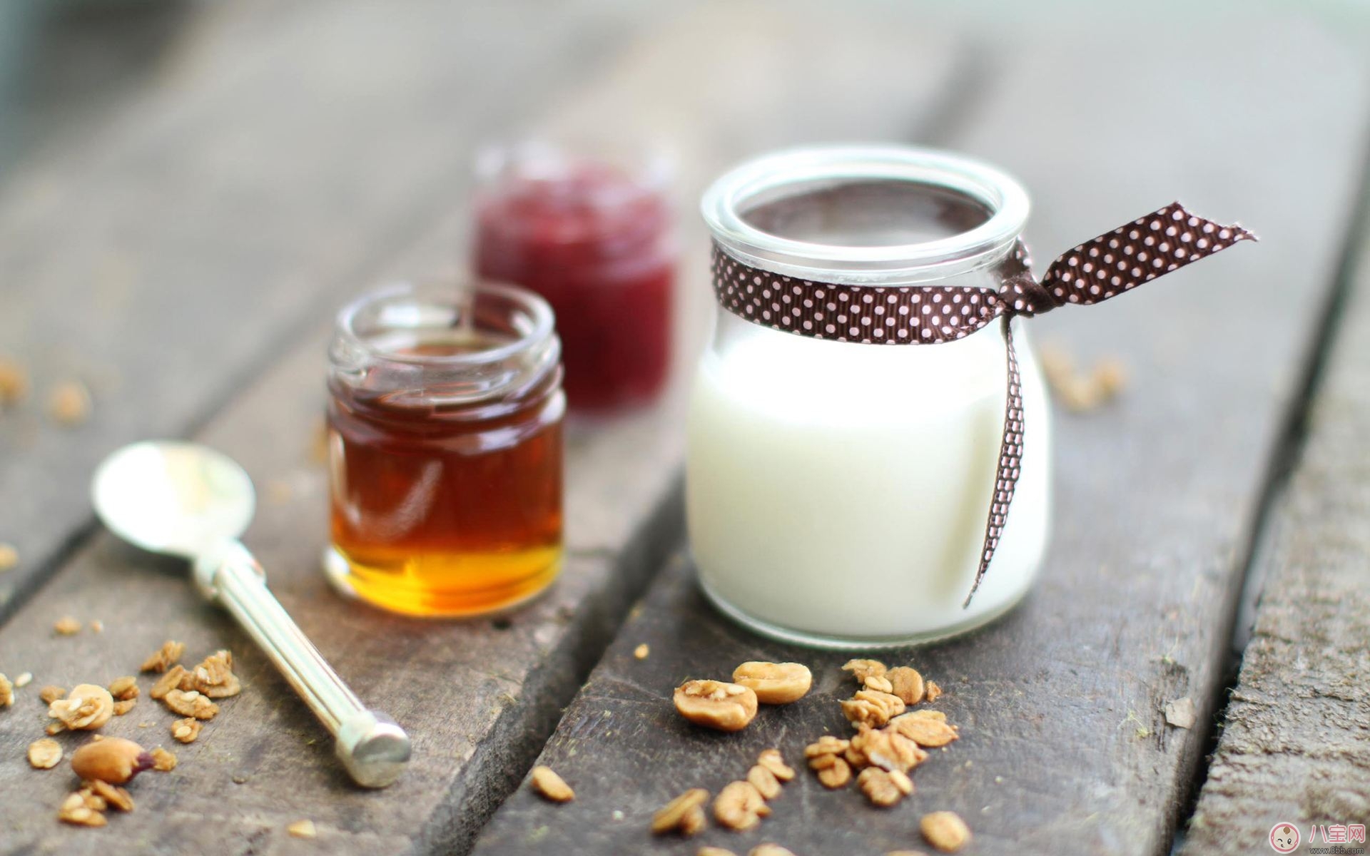 喝酸奶的好處以及注意事項(xiàng)   哪些人不能喝