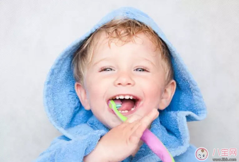 孩子可以用電動(dòng)牙刷嗎 寶寶選擇電動(dòng)牙刷的標(biāo)準(zhǔn)是什么