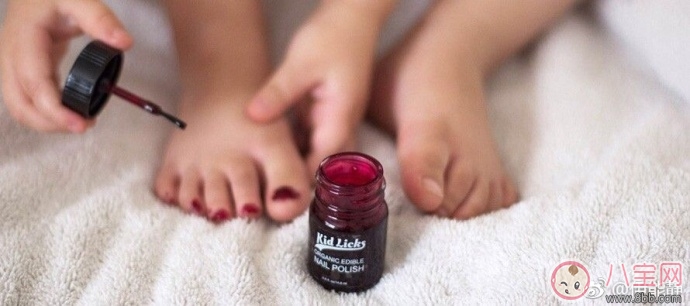 愛美也要健康的來 米粒媽伊能靜推薦指甲油Kid Licks