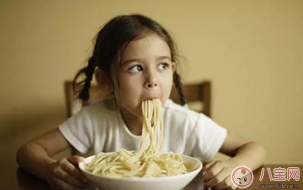 寶寶多大可以吃面條 寶寶面條如何挑選(寶寶吃面條注意事項)