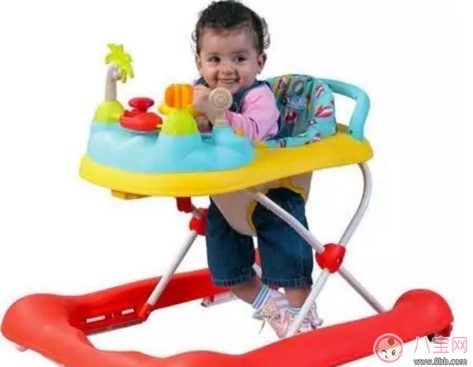 學(xué)步車到底能不能用 寶寶學(xué)步車的危害有哪些 學(xué)步車到底能不能用 寶寶學(xué)步車的危害有哪些