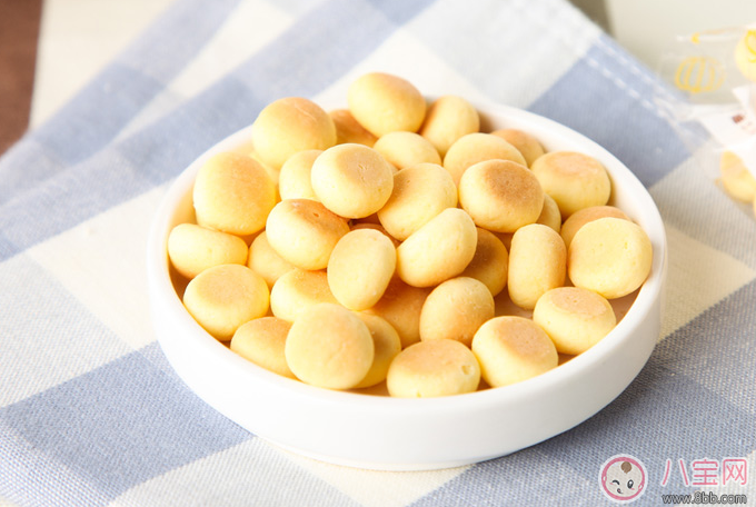 孩子喜歡吃餅干 如何選擇適合孩子吃的餅干