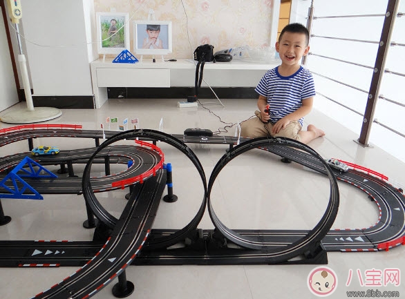 小男孩玩具車哪個(gè)牌子好 agm音速風(fēng)暴兒童路軌賽車玩具測(cè)評(píng)