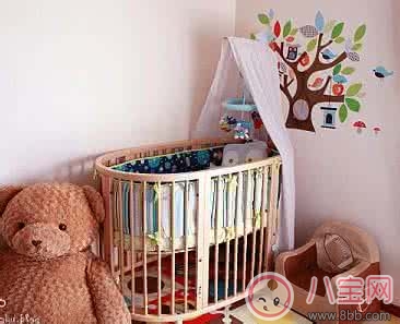 徐若瑄在兒子V寶同款嬰兒床 靈活多變又安全 徐若瑄在兒子V寶同款嬰兒床 靈活多變又安全