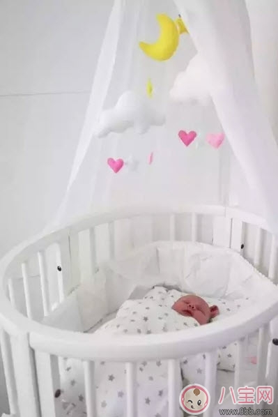 什么樣的嬰兒床好 如何選擇嬰兒床